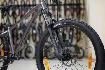 BMX Giant STP 26 - Компактный велосипед для экстремальных трюков и городских скейт-парков — обзор модели, характеристики и впечатления владельцев