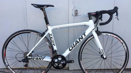 Шоссейный велосипед Giant TCR Advanced SL Disc - Раскрытие характеристик, обзор и отзывы поклонников легендарной модели - эффективность, комфорт и высочайшее качество на дорогах