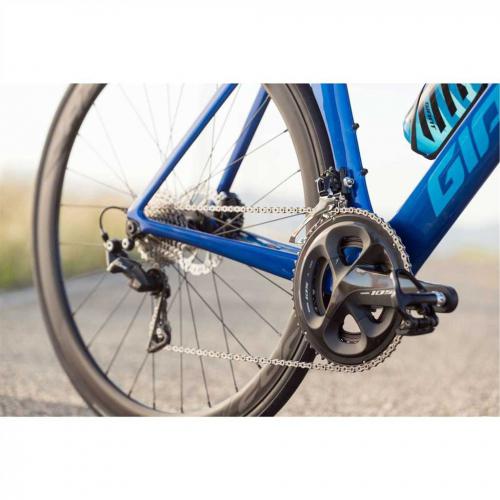 Подробный обзор шоссейного велосипеда Giant Propel SLR 2 - уникальный дизайн, технические характеристики, максимальная скорость и надежность оцениваются критиками и владельцами