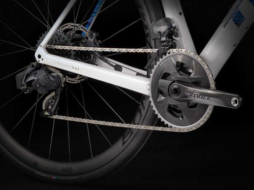 Шоссейный велосипед Trek Domane SLR 6 eTap - полный обзор модели, подробные характеристики и реальные отзывы владельцев - все, что нужно знать перед покупкой!
