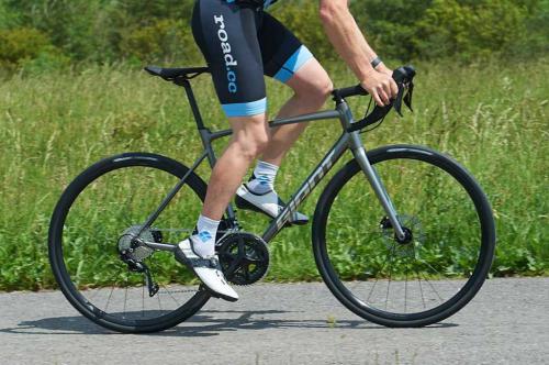 Шоссейный велосипед Giant Contend SL 2 Disc - Обзор модели, характеристики, отзывы