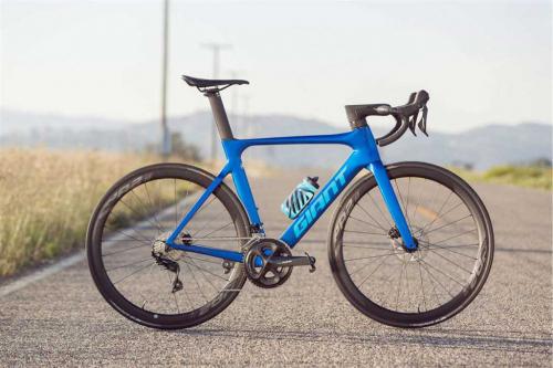 Шоссейный велосипед Giant TCR Advanced 3 Disc - подробный обзор модели, технические характеристики, представленные отзывы владельцев и экспертов