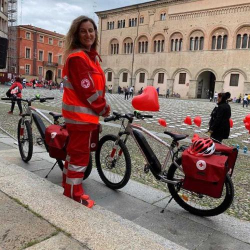 Emergency Bikes – велосипедная скорая помощь в Париже - уникальная система спасения жизней, работающая день и ночь