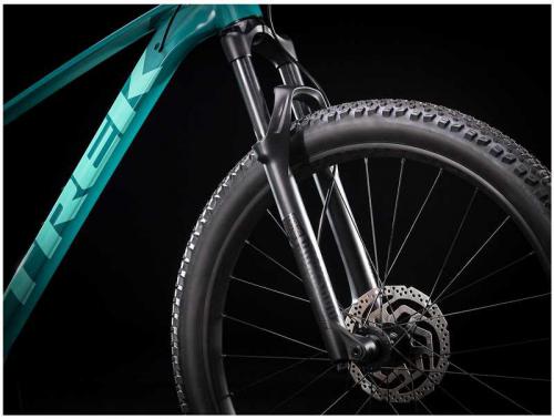 Горный велосипед Trek Roscoe 8 - превосходный выбор для активного отдыха с выдающимися характеристиками, непревзойденным качеством и восторженными отзывами велосипедистов!